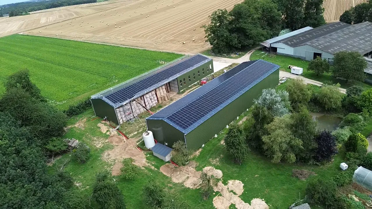 découvrez les avantages des hangars photovoltaïques, une solution innovante pour allier espace de stockage et production d'énergie renouvelable. optimisez votre entreprise tout en réduisant votre empreinte carbone.