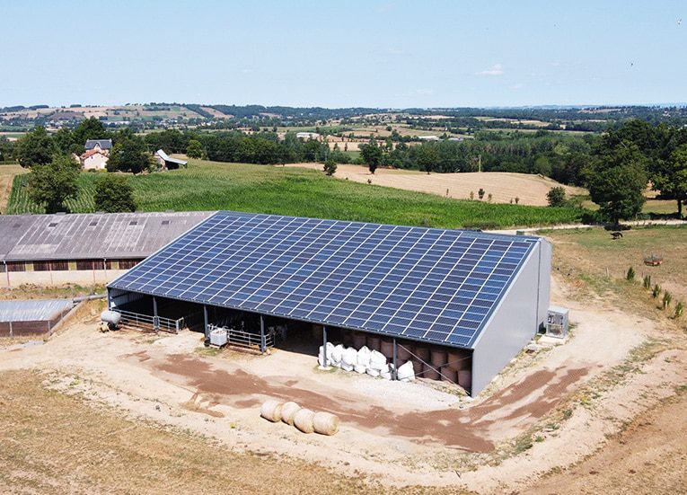 découvrez comment les hangars photovoltaïques peuvent transformer votre activité en générant de l'énergie renouvelable tout en réalisant des économies significatives sur vos factures d'électricité. optez pour une solution durable et efficace pour votre entreprise.