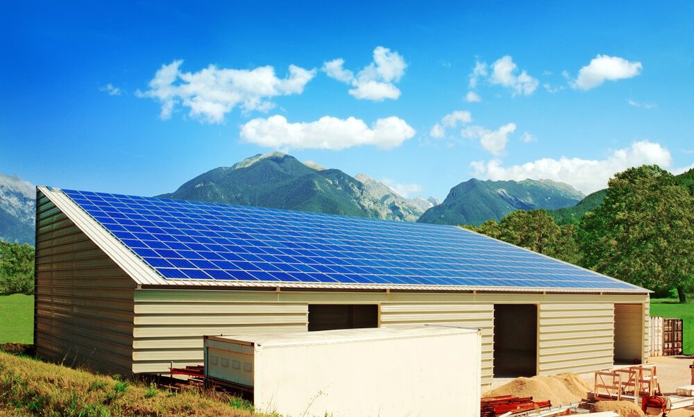 découvrez nos hangars photovoltaïques en france, des solutions innovantes pour optimiser votre espace tout en produisant de l'énergie renouvelable. alliez performance énergétique et respect de l'environnement avec nos structures adaptées à vos besoins.