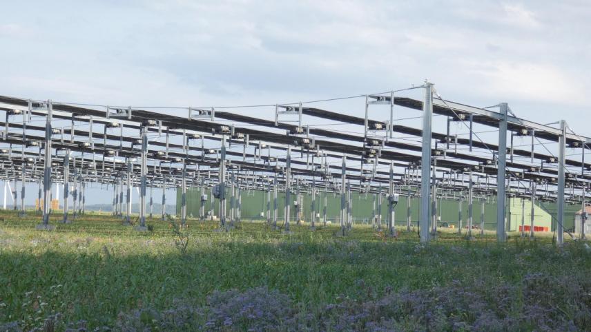 découvrez l'harmonie entre photovoltaïque et agriculture à laon, une solution innovante qui allie production d'énergie verte et préservation des terres agricoles. explorez comment cette synergie contribue à un avenir durable tout en soutenant l'économie locale.