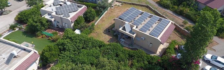 découvrez comment les installations photovoltaïques influencent la biodiversité. explorez les avantages et les défis liés à l'intégration de l'énergie solaire dans nos écosystèmes, et apprenez comment des pratiques durables peuvent préserver la faune et la flore tout en favorisant les énergies renouvelables.