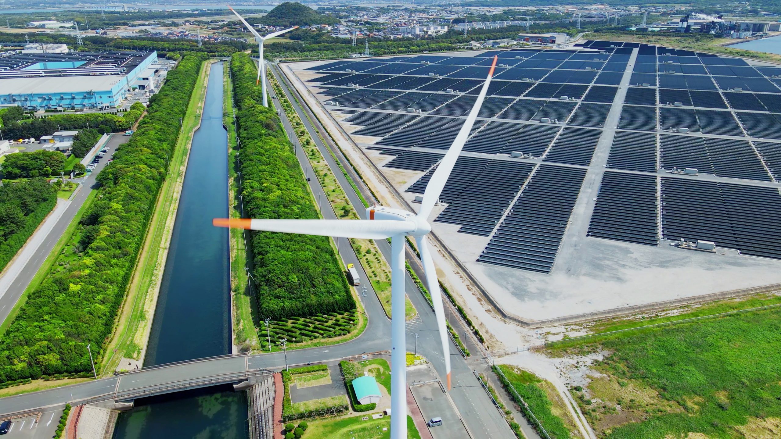 découvrez les impacts environnementaux des énergies renouvelables, en explorant leurs avantages et inconvénients, ainsi que leur rôle essentiel dans la lutte contre le changement climatique.