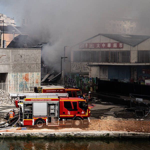découvrez les dernières informations concernant l'incendie survenu dans un entrepôt à arzal. analyse des causes, des impacts et des mesures de sécurité mises en place.