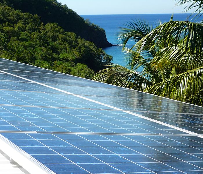 découvrez comment les panneaux photovoltaïques représentent une innovation verte essentielle pour un avenir durable. explorez leurs avantages écologiques et économiques, ainsi que les technologies de pointe qui révolutionnent la production d'énergie solaire.