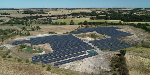 découvrez nos services d'installation de panneaux solaires en occitanie. profitez d'une énergie renouvelable, réduisez vos factures d'électricité et contribuez à la protection de l'environnement. obtenez un devis gratuit et personnalisé dès aujourd'hui !