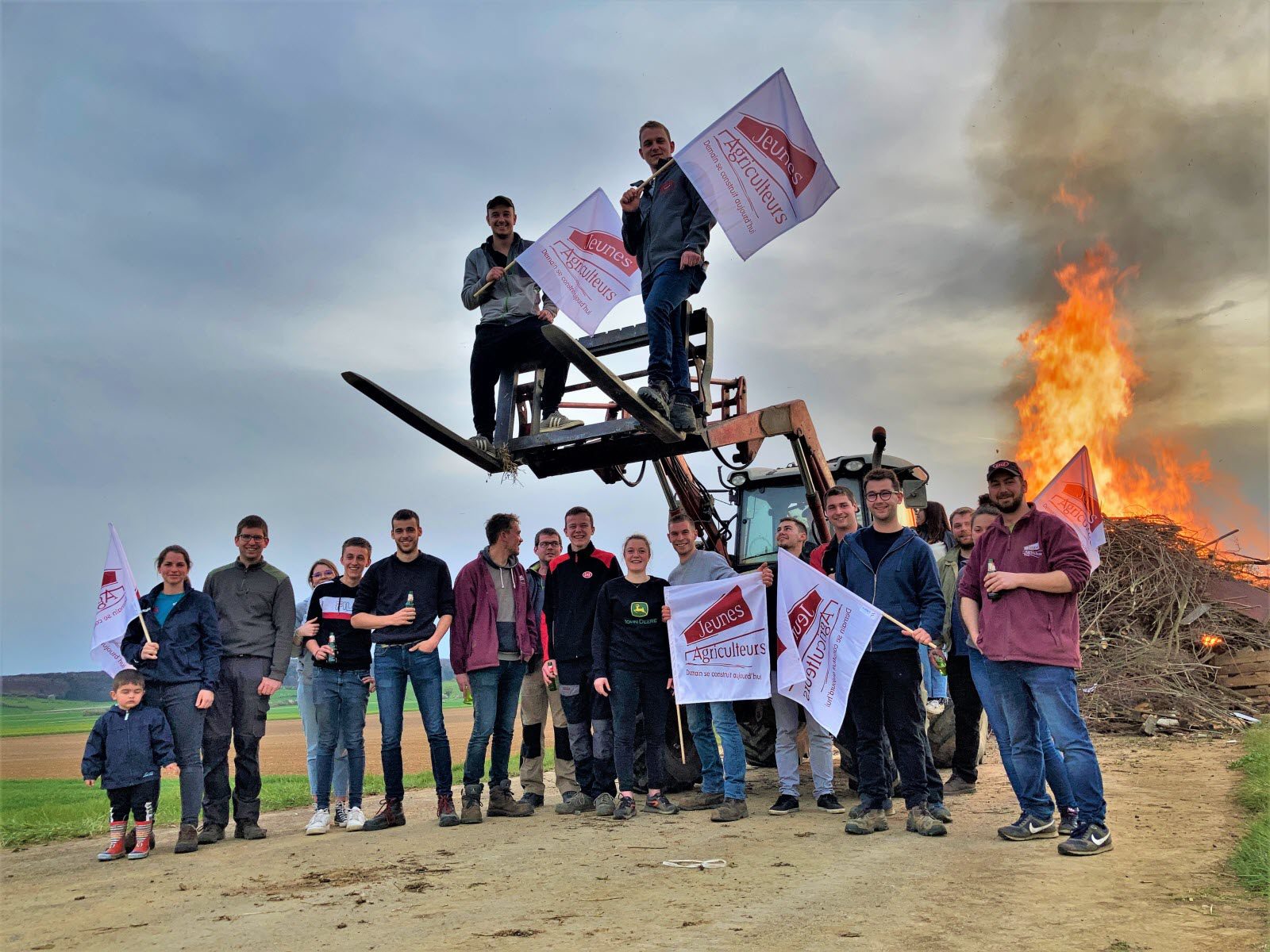 découvrez comment les jeunes agriculteurs innovent et transforment le monde de l'agriculture avec des pratiques durables, des technologies avancées et de nouvelles méthodes de culture. rejoignez la révolution verte et inspirez-vous de ceux qui façonnent l'avenir de l'agriculture.