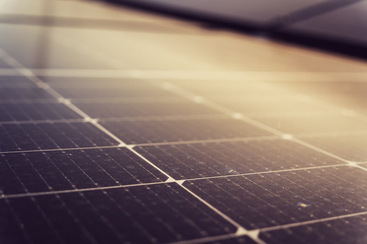 découvrez les enjeux et la réglementation entourant les hangars photovoltaïques. informez-vous sur les normes légales, les démarches administratives et les avantages d'intégrer des installations solaires sur vos bâtiments agricoles ou industriels.
