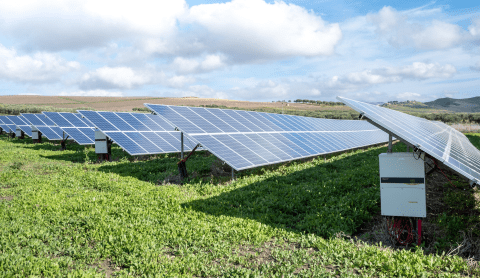 découvrez notre service de location de terrains agricoles adaptés pour l'installation de panneaux photovoltaïques. optimisez vos espaces en alliant agriculture et énergie renouvelable, tout en bénéficiant d'une solution rentable et respectueuse de l'environnement.
