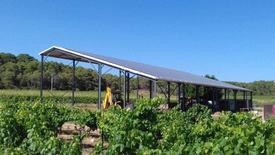 découvrez notre service de location de toiture photovoltaïque qui vous permet de produire votre propre énergie solaire sans investissement initial. profitez d'une solution écologique et économique pour réduire vos factures d'électricité tout en contribuant à la transition énergétique.