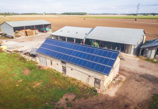 découvrez nos offres de location de toitures photovoltaïques pour maximiser votre production d'énergie solaire. profitez d'une solution écologique et rentable pour valoriser votre espace tout en contribuant à la transition énergétique.
