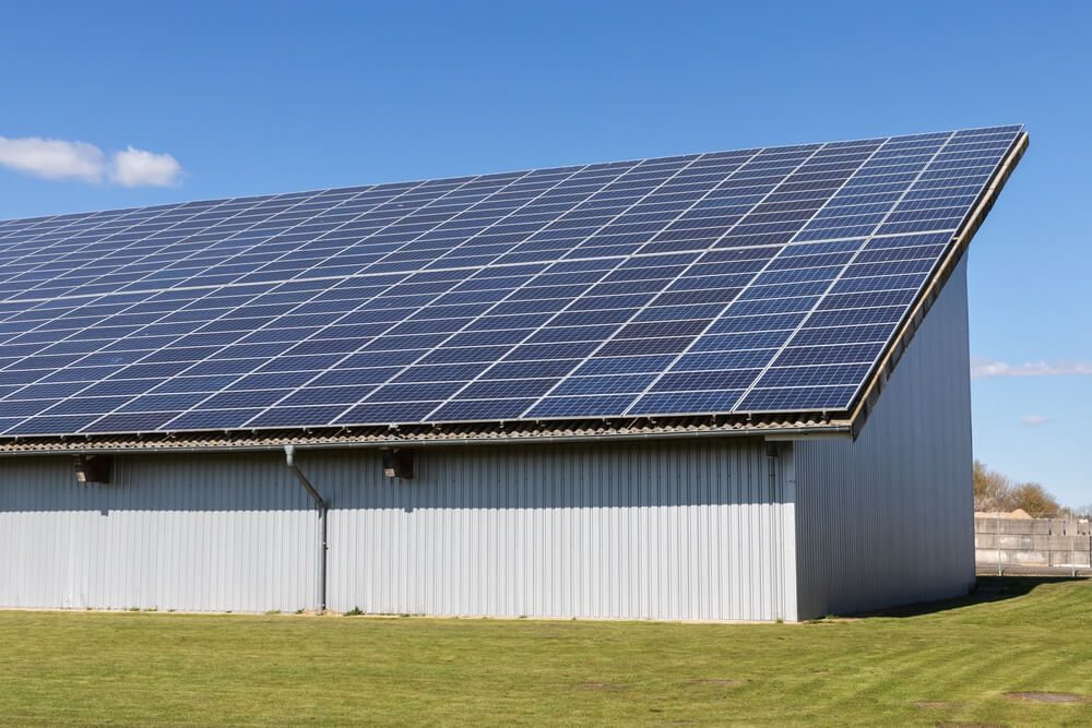 découvrez notre sélection de modèles de hangars photovoltaïques adaptés à vos besoins. explorez des designs innovants et efficaces pour optimiser votre production d'énergie solaire tout en protégeant vos biens.