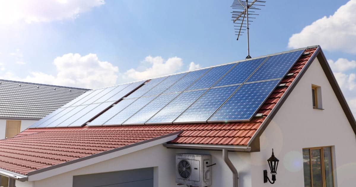 découvrez les vérités derrière les mythes sur les hangars photovoltaïques. apprenez comment ces structures contribuent à la transition énergétique, maximisent l'espace et offrent des avantages économiques. déchiffrez les idées reçues et explorez les bénéfices réels de l'énergie solaire pour les exploitations agricoles et industrielles.