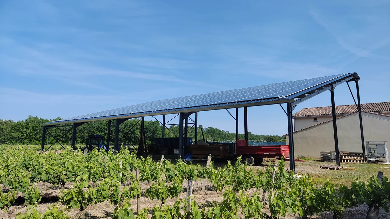 découvrez les avantages du photovoltaïque agricole en france, une solution durable pour optimiser la production d'énergie sur vos exploitations. informez-vous sur les aides financières, les technologies disponibles et les témoignages de agriculteurs ayant fait le choix de l'énergie solaire.