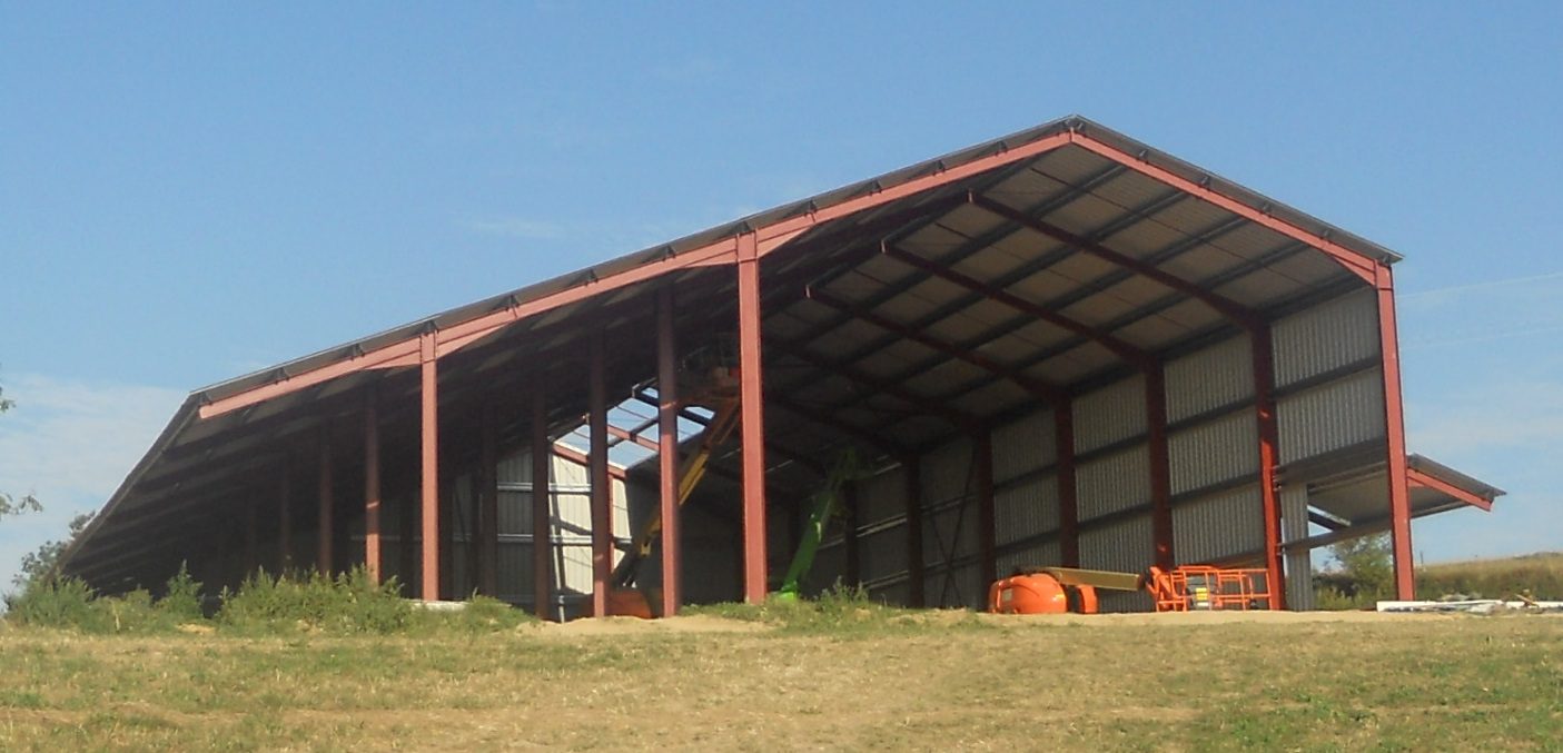 découvrez comment les systèmes photovoltaïques peuvent transformer les bâtiments agricoles en sources d'énergie durables, réduisant les coûts et l'empreinte carbone tout en optimisant la production agricole.