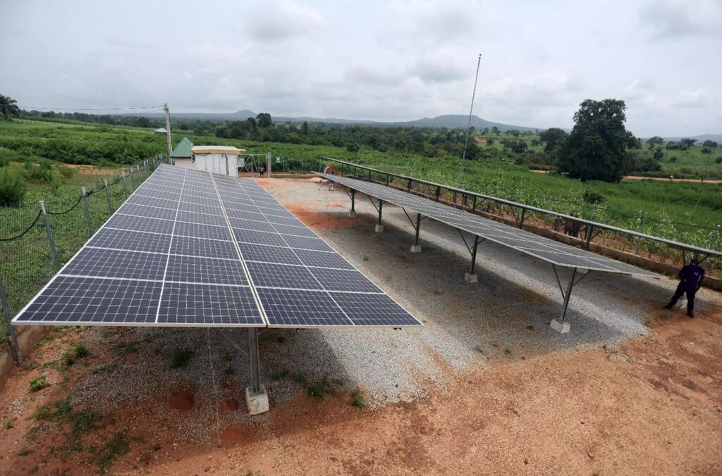 découvrez les avantages du photovoltaïque rural, une solution écologique et économique pour produire de l'énergie solaire. optimisez votre consommation et réduisez votre empreinte carbone tout en valorisant vos terres et en soutenant le développement durable.