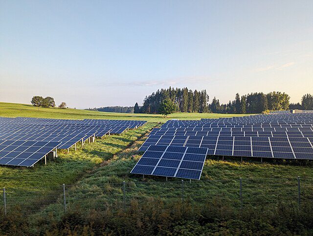 découvrez comment le photovoltaïque rural transforme l'énergie des fermes et des zones rurales, en offrant des solutions durables pour une production d'électricité écologique et rentable.