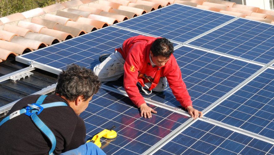 découvrez les pionniers du solaire, des innovateurs qui transforment l'énergie renouvelable. explorez leurs contributions révolutionnaires, leurs technologies avancées et leur impact sur un avenir durable.
