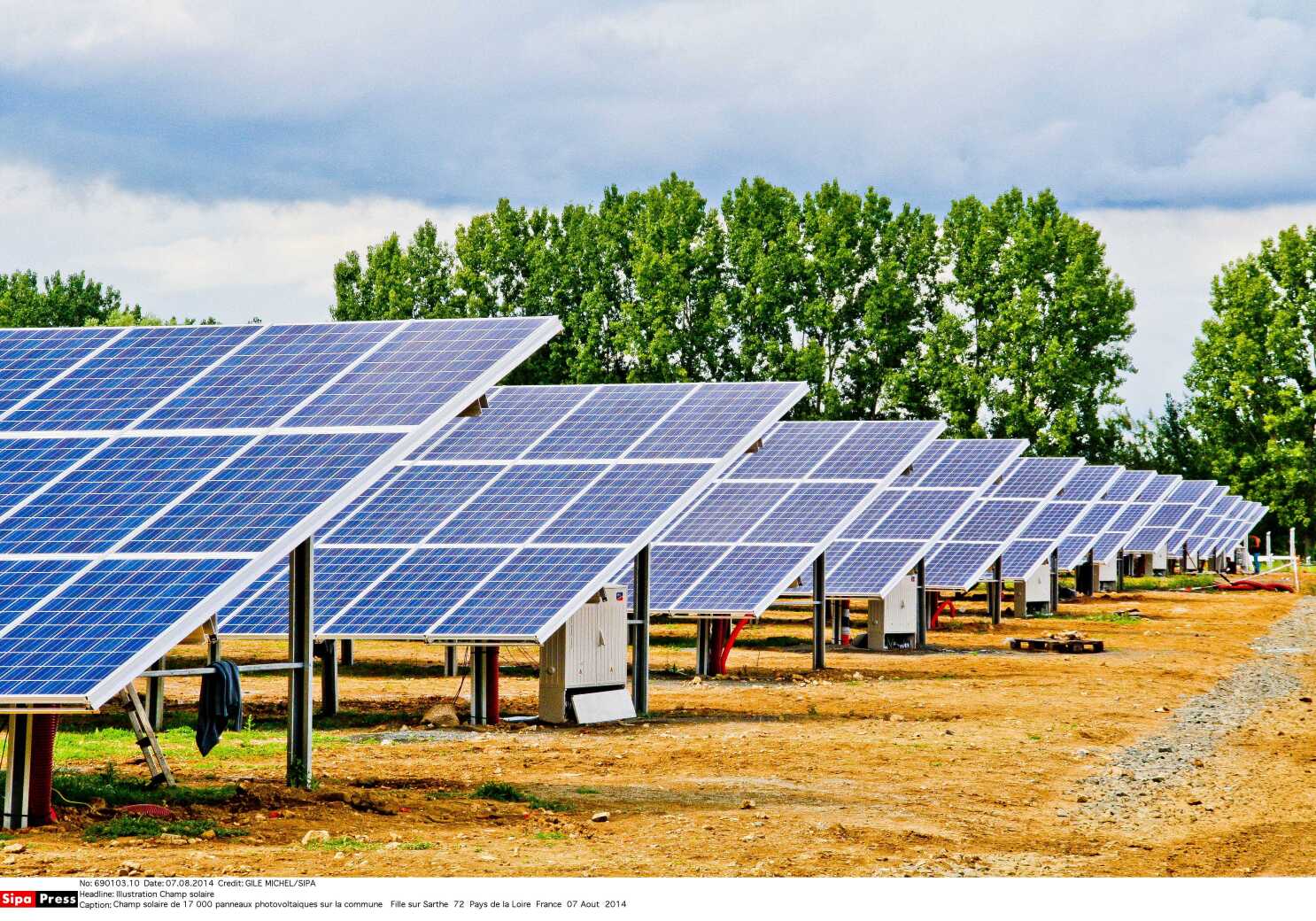 découvrez le plan solaire 2025, une initiative ambitieuse pour promouvoir l'énergie renouvelable en france. explorez nos stratégies innovantes pour atteindre des objectifs durables tout en réduisant notre empreinte carbone. rejoignez le mouvement vers un avenir énergétique responsable !