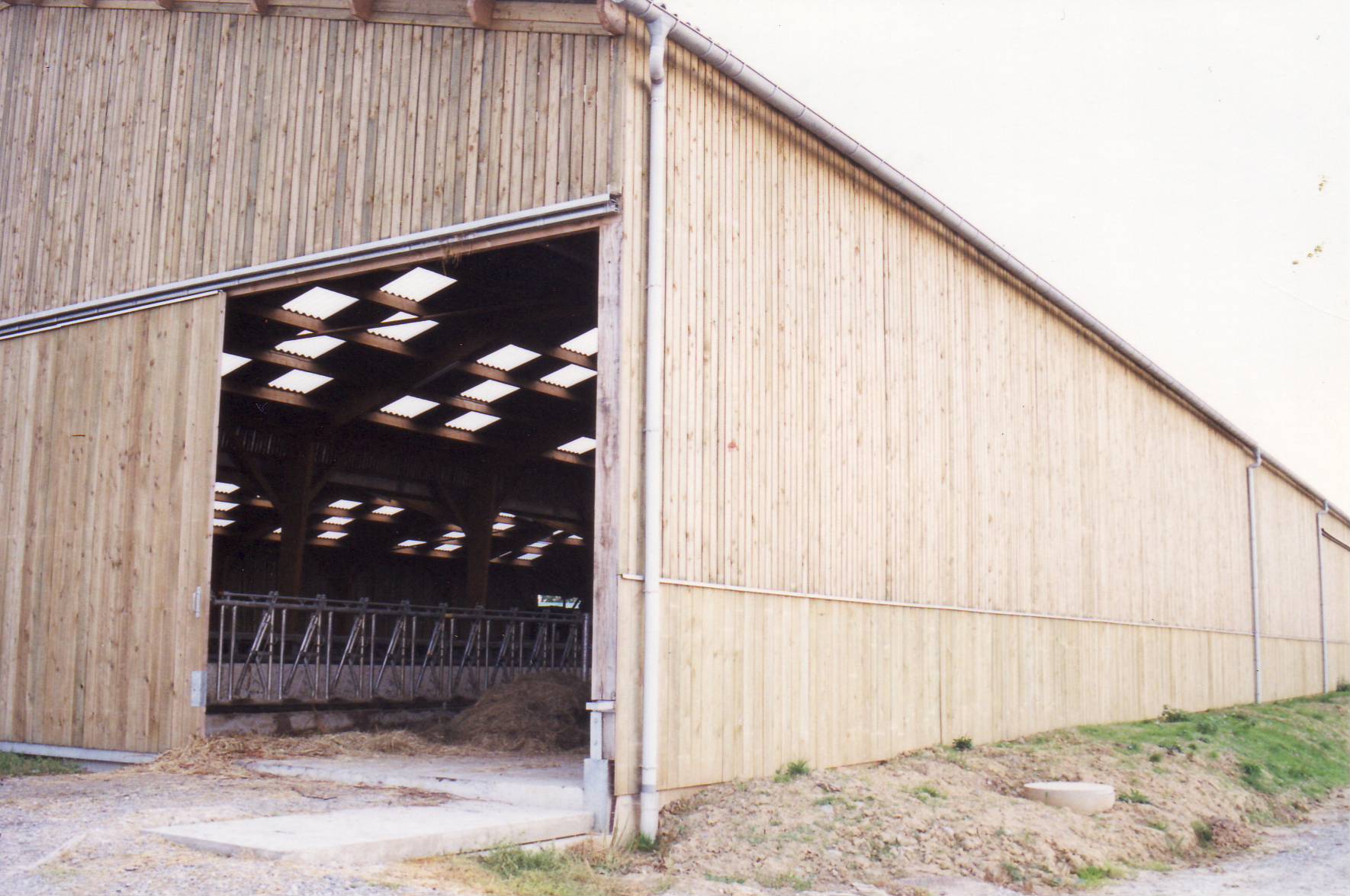 découvrez les prix compétitifs pour le bardage de hangars, avec des options variées adaptées à vos besoins. informez-vous sur les matériaux, les méthodes d'installation et les coûts pour embellir et protéger votre espace de travail.