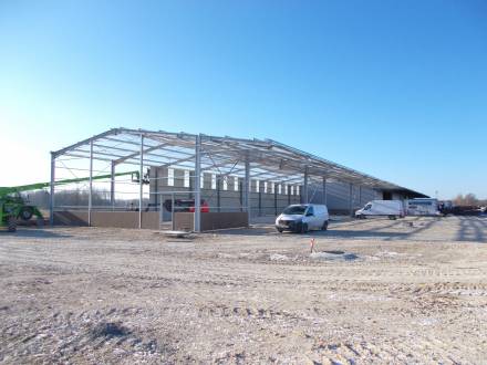 découvrez les prix compétitifs pour la location ou l'achat d'un hangar de 1000m2. trouvez l'espace idéal pour vos activités professionnelles ou de stockage, adapté à vos besoins et votre budget.