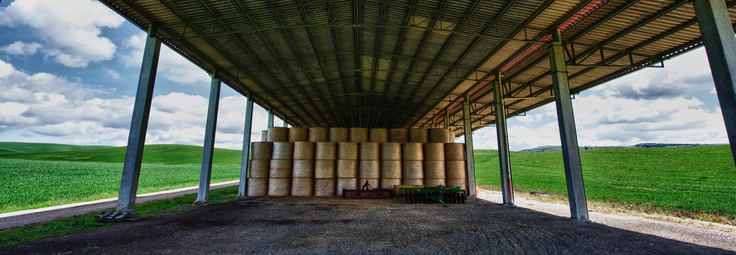 découvrez les prix des hangars agricoles adaptés à vos besoins. comparez les options, trouvez le meilleur rapport qualité-prix pour votre exploitation et optimisez votre espace de stockage.