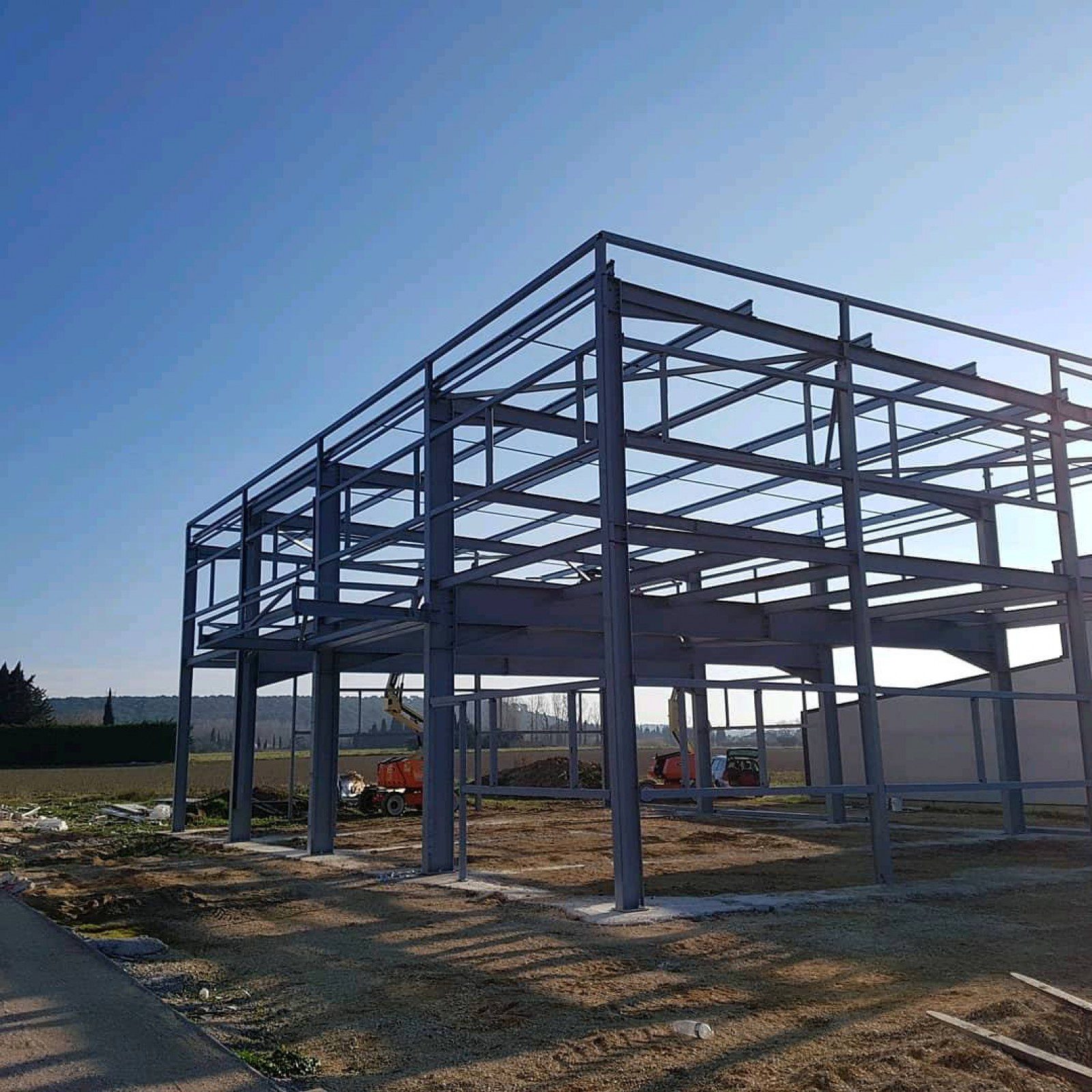 découvrez les prix des hangars agricoles : un guide complet pour comprendre les coûts, les matériaux et les options disponibles pour construire ou rénover votre espace de stockage. obtenez des conseils pour optimiser votre investissement et choisir la solution adaptée à vos besoins agricoles.