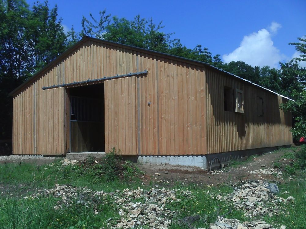 découvrez les prix actuels des hangars en bois au mètre carré. comparez les options, matériaux et caractéristiques pour faire le meilleur choix pour vos projets de construction ou d'aménagement extérieur.