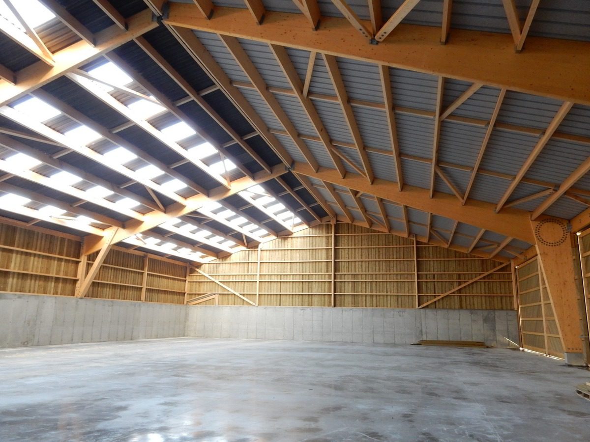 découvrez les prix au mètre carré pour les bâtiments agricoles en bois. optimisez votre investissement avec nos conseils sur les matériaux, la construction et les normes à respecter pour les projets agricoles.