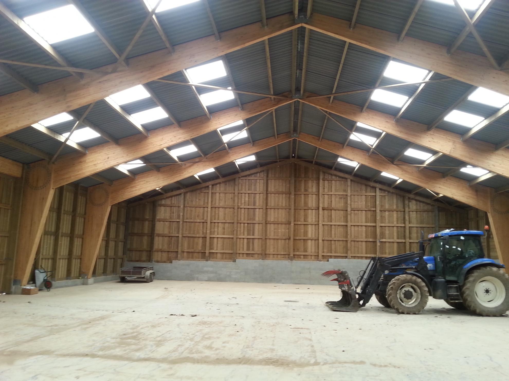 découvrez les prix au mètre carré pour les hangars agricoles. comparez les options, les surfaces disponibles et les facteurs influençant le coût pour faire le meilleur choix pour votre exploitation.