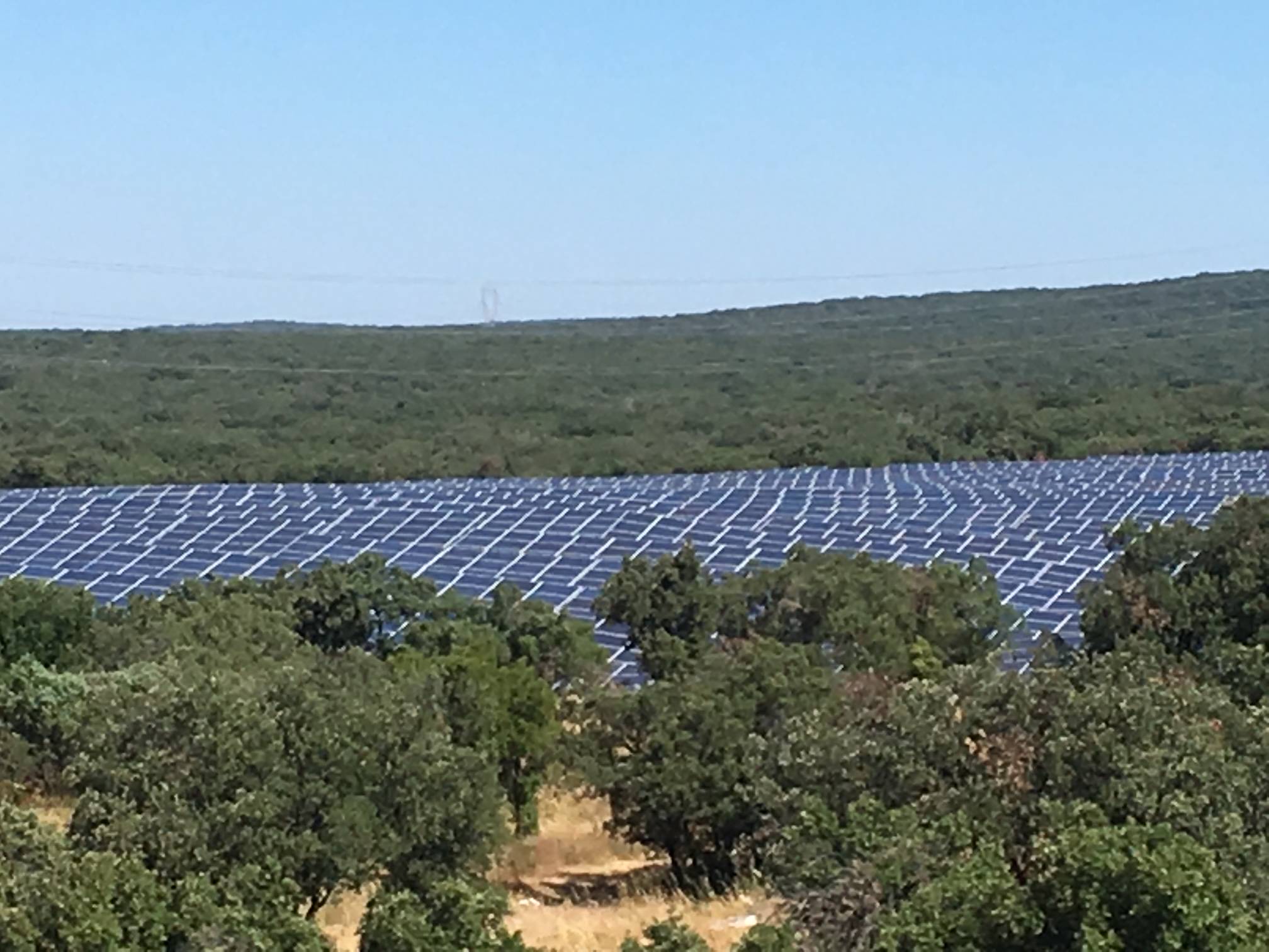 découvrez les prix de rachat de l'électricité produite par vos panneaux photovoltaïques. informez-vous sur les tarifs en vigueur, les conditions d'éligibilité et les avantages liés à la vente de votre surplus d'énergie, pour maximiser votre investissement dans les énergies renouvelables.