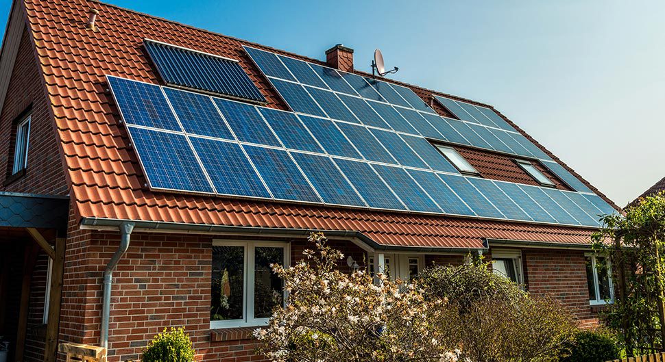 découvrez les prix compétitifs des toitures photovoltaïques au m2 et optimisez votre investissement énergétique. comparez les coûts, les avantages et les subventions disponibles pour transformer votre toit en source d'énergie renouvelable.