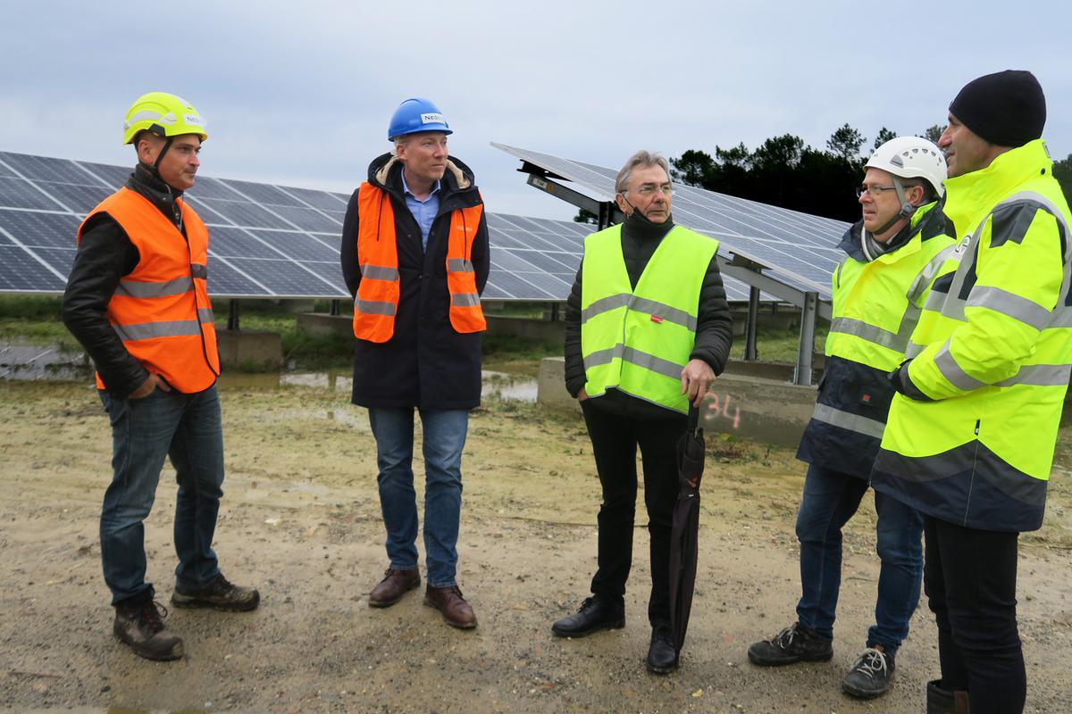 découvrez comment transformer des hangars en centrales photovoltaïques pour une reconversion durable et éco-responsable. explorez les avantages économiques et environnementaux de cette solution innovante qui répond aux enjeux énergétiques modernes.