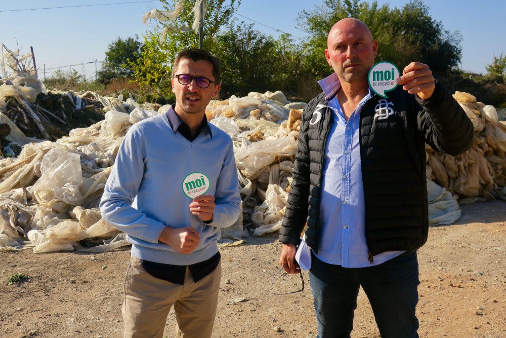découvrez comment le recyclage des déchets en agriculture contribue à la durabilité et à la préservation de l'environnement. apprenez des techniques innovantes pour transformer les déchets agricoles en ressources précieuses.