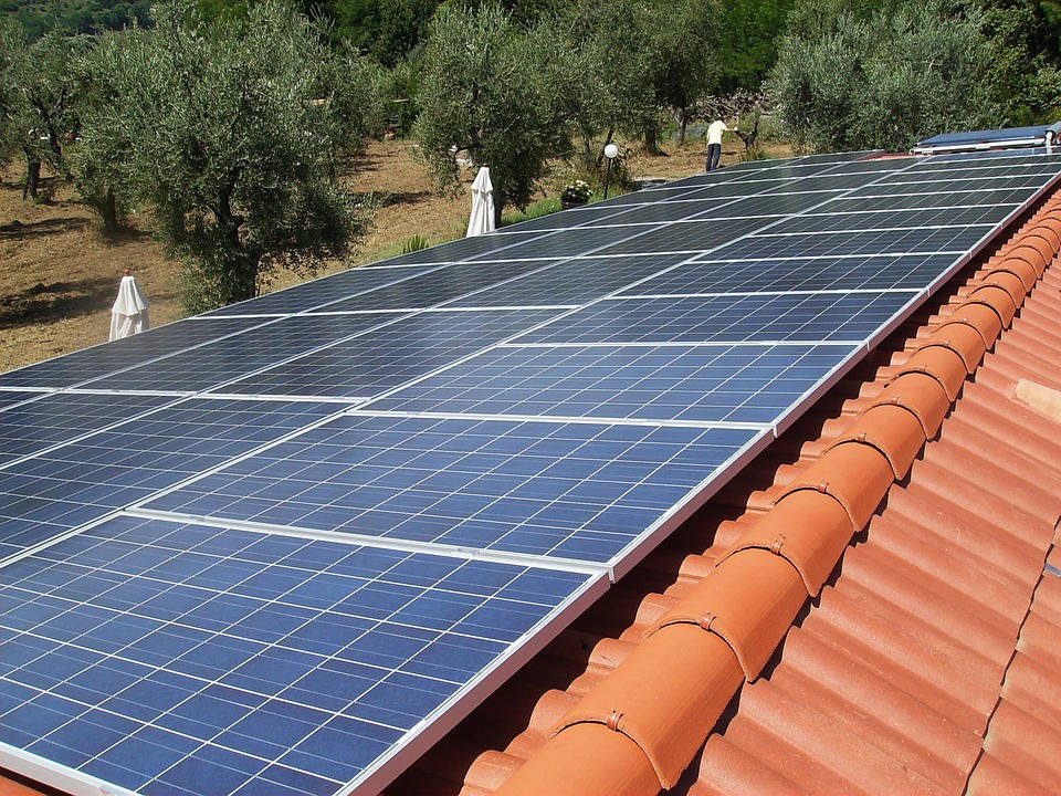 découvrez nos solutions photovoltaïques optimisées, alliant performance et durabilité pour maximiser votre production d'énergie solaire. économisez sur vos factures d'électricité tout en contribuant à la protection de l'environnement grâce à des systèmes personnalisés adaptés à vos besoins.