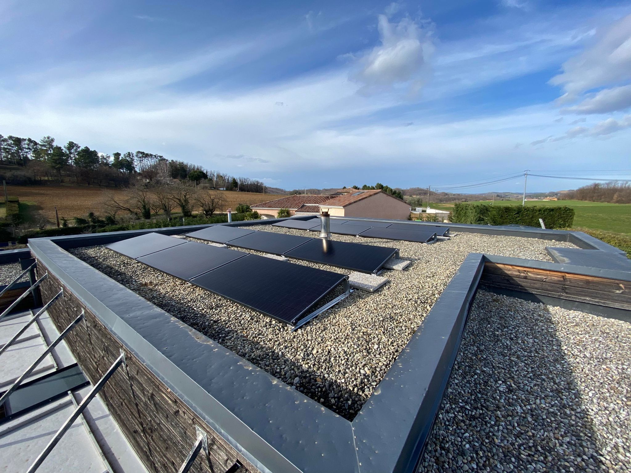découvrez nos solutions photovoltaïques optimisées pour maximiser votre production d'énergie solaire. profitez d'une technologie de pointe et d'un accompagnement personnalisé pour des installations performantes et durables.