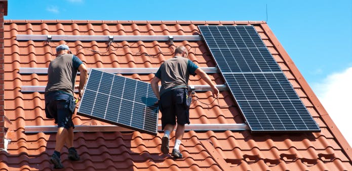 découvrez des solutions solaires innovantes pour votre maison. optimisez votre consommation d'énergie, réduisez vos factures et contribuez à la protection de l'environnement grâce à nos systèmes photovoltaïques adaptés à vos besoins.