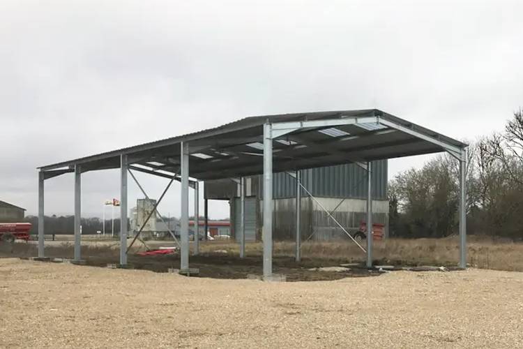découvrez comment optimiser votre espace de stockage agricole tout en assurant la sécurité de vos équipements et récoltes. astuces et solutions pratiques pour maximiser l'efficacité de votre infrastructure agricole.