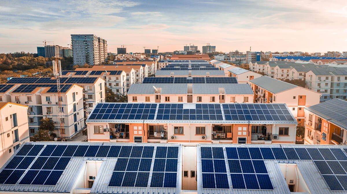 découvrez les techniques innovantes de l'architecture solaire qui maximisent l'efficacité énergétique et réduisent l'empreinte écologique des constructions. apprenez comment intégrer des solutions durables et esthétiques pour des bâtiments respectueux de l'environnement.