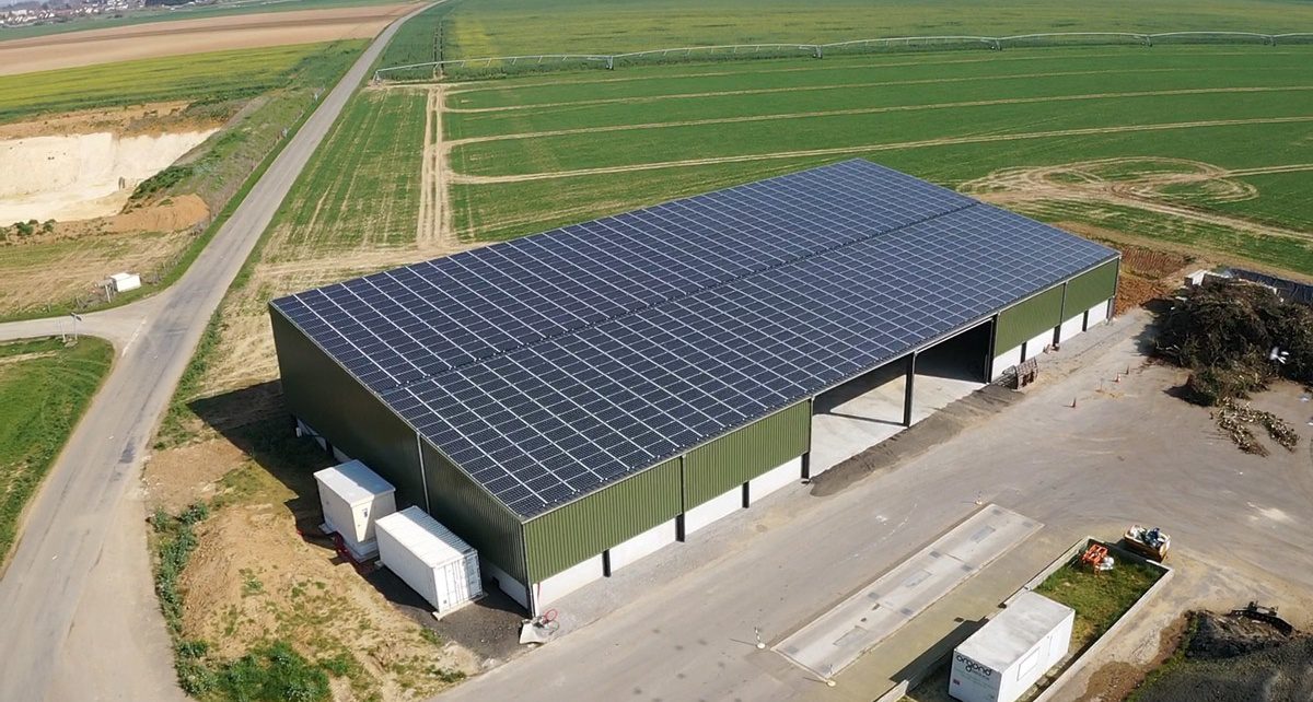découvrez des témoignages inspirants sur l'installation de hangars agricoles photovoltaïques. nos expériences révèlent comment ces structures innovantes transforment l'agriculture en offrant une solution durable et rentable pour produire de l'énergie tout en préservant l'espace agricole.