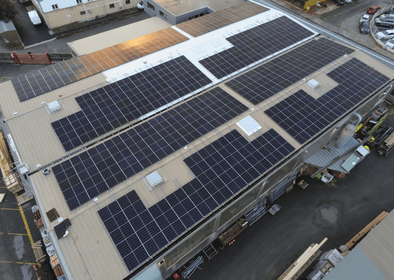 découvrez le potentiel du triangle photovoltaïque, une configuration innovante pour maximiser l'efficacité des panneaux solaires. explorez comment cette approche révolutionnaire optimise la capture de l'énergie solaire, réduisant ainsi votre empreinte carbone et vos factures d'électricité. transformez votre espace en une source d'énergie durable grâce à des solutions photovoltaïques intelligentes.