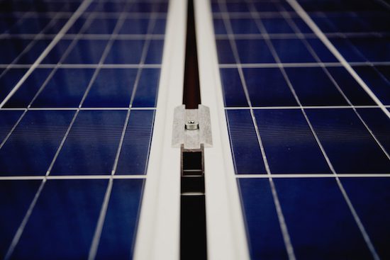 découvrez les différents types de panneaux solaires disponibles sur le marché, leurs avantages, inconvénients et applications. informez-vous pour faire le meilleur choix pour votre projet d'énergie renouvelable.