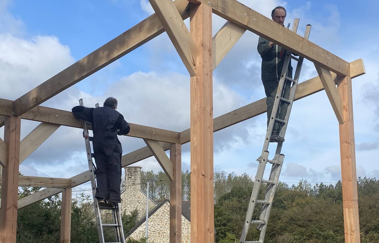 découvrez comment utiliser un hangar efficacement pour le stockage, l'organisation et la protection de vos biens. profitez de conseils pratiques et d'astuces pour maximiser l'espace et maintenir l'ordre dans votre hangar.
