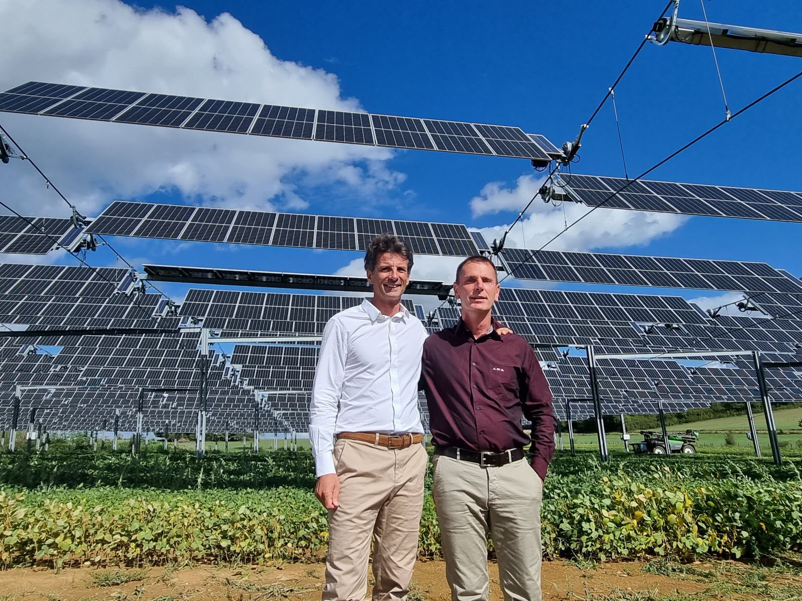 découvrez l'agriculture photovoltaïque, une solution innovante qui combine production agricole et énergie solaire. cette méthode durable maximise l'utilisation des terres tout en réduisant l'empreinte carbone. explorez les avantages de cette synergie entre agriculture et énergie renouvelable.
