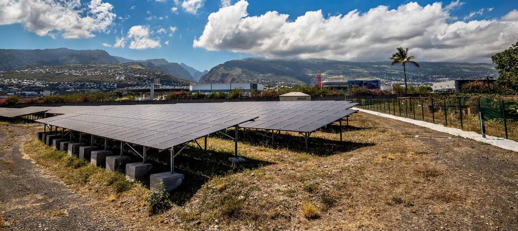 découvrez l'agroécologie photovoltaïque, une pratique innovante alliant agriculture durable et production d'énergie solaire. apprenez comment cette approche contribue à préserver l'environnement tout en optimisant les ressources agricoles et en générant une source d'énergie renouvelable. adoptez une agriculture écoresponsable et explorez les bénéfices de cette synergie entre culture et énergie.