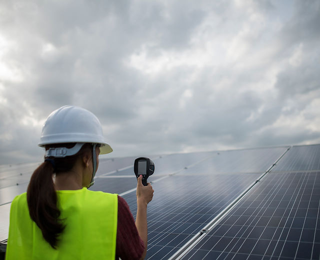 découvrez nos analyses photovoltaïques approfondies pour optimiser votre production d'énergie solaire. profitez de notre expertise pour maximiser l'efficacité de vos installations et réduire vos coûts énergétiques.