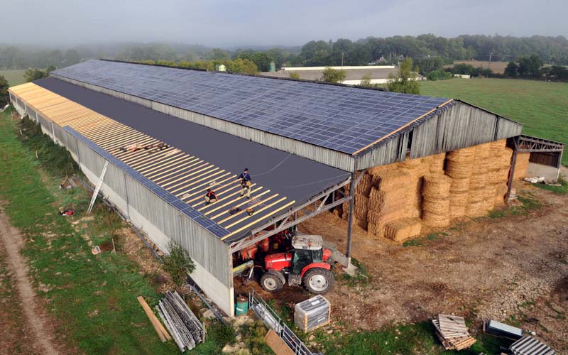 découvrez les avantages des bâtiments agricoles équipés de panneaux photovoltaïques (pv) : réduction des coûts énergétiques, contribution à la durabilité, valorisation des espaces agricoles et optimisation de la production. transformez votre exploitation avec des solutions innovantes et écologiques.