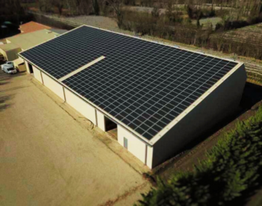 découvrez les défis associés à la construction et l'exploitation de hangars photovoltaïques. explorez les aspects techniques, financiers et environnementaux pour maximiser l'efficacité énergétique tout en surmontant les obstacles.