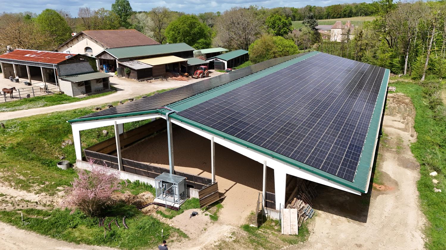 découvrez comment maximiser l'efficacité de votre hangar photovoltaïque grâce à des technologies innovantes et des conseils pratiques. optimisez la production d'énergie solaire et réduisez vos coûts d'exploitation tout en respectant l'environnement.