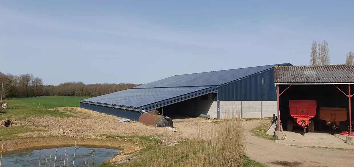 découvrez les avantages d'un hangar agricole photovoltaïque en 2025 : une solution innovante pour optimiser votre espace de travail tout en générant de l'énergie verte et en réduisant vos coûts. profitez d'une structure durable qui allie performance agricole et respect de l'environnement.