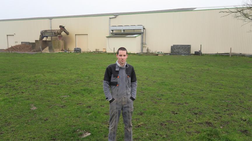 découvrez notre hangar agricole vert, une solution écologique et durable pour abriter vos équipements agricoles. conçu pour optimiser l'espace tout en respectant l'environnement, ce hangar allie fonctionnalité et esthétisme. idéal pour les agriculteurs soucieux de leur empreinte carbone.
